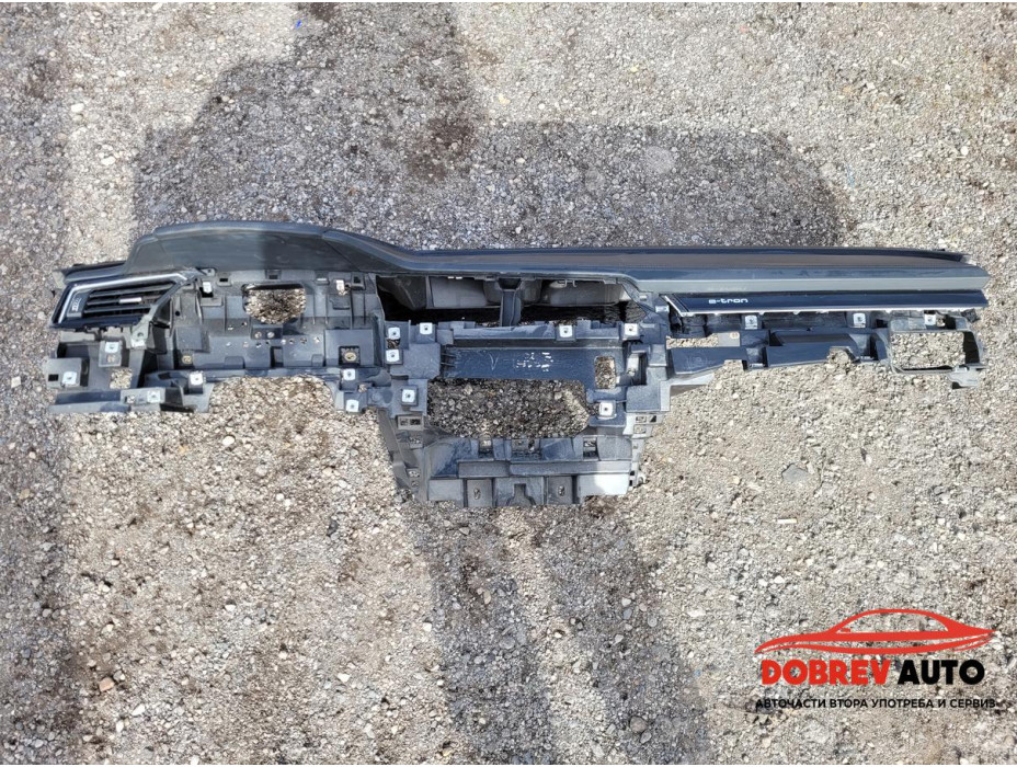 Арматурно табло за Audi Q8 E-Tron