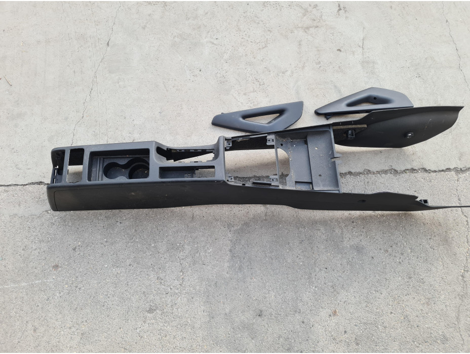 Барче(средна конзола) за Audi A3 8P Hatchback Барче(средна конзола) за Audi A3 8P Hatchback