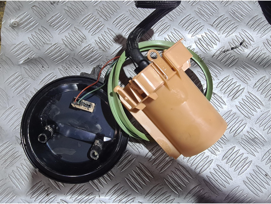 Бензинова подкачваща помпа за Opel Zafira A 2.2 i Бензинова подкачваща помпа за Opel Zafira A 2.2 i