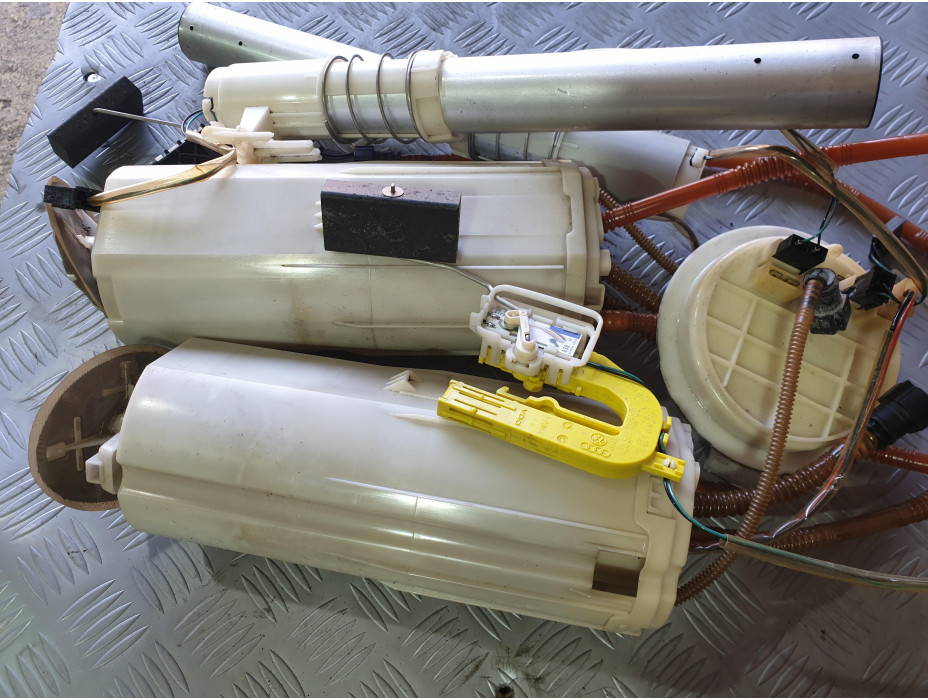 Бензинови помпи за Audi A8 D3 