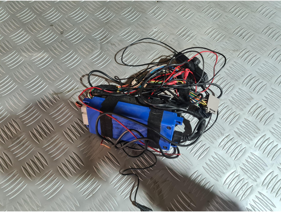 Блутут Parrot за Mercedes Vito W 639 Блутут Parrot за Mercedes Vito W 639