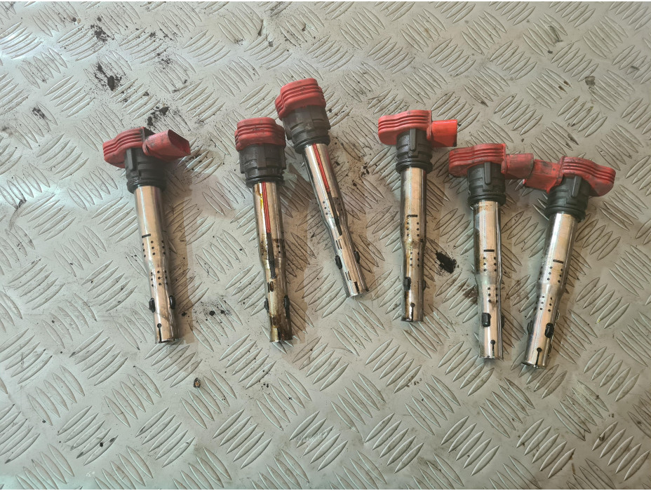 Бобина за Audi A6 C6 3.2 FSI Quattro Бобина за Audi A6 C6 3.2 FSI Quattro