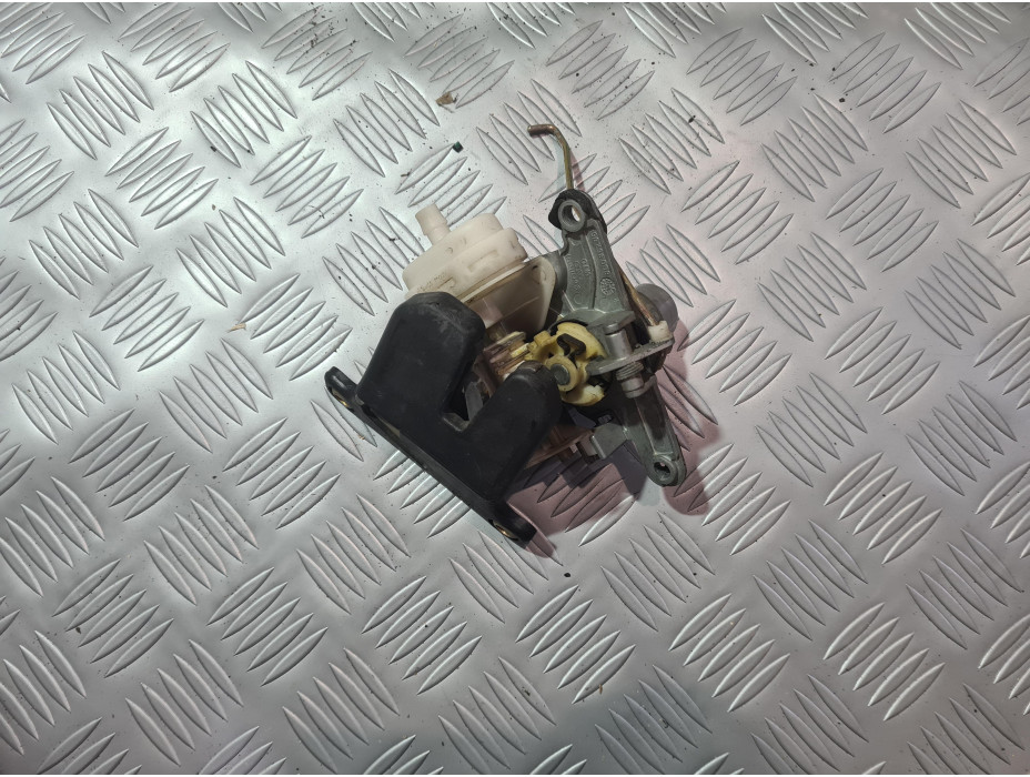 Брава за заден капак за Audi A4 B5 Sedan