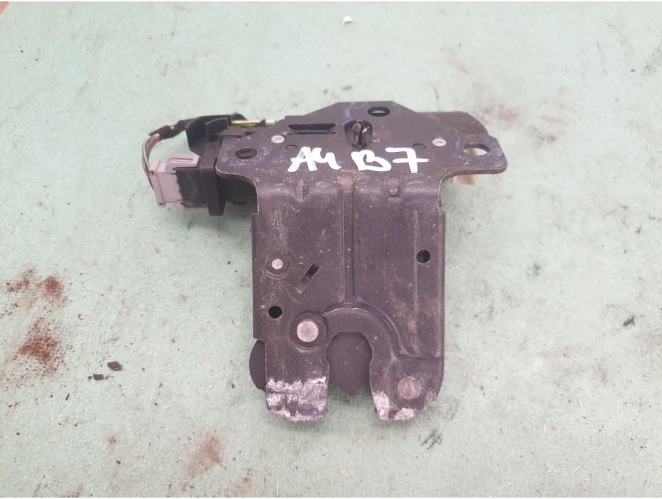 Брава за заден капак за Audi A4 B7