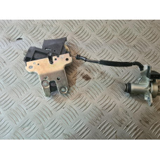 Брава за заден капак за Audi A6 C6 3.2 FSI Quattro