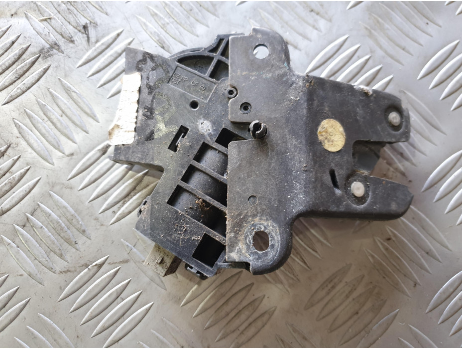 Брава за заден капак за Audi A8 D3