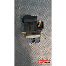 Брава за заден капак за Mercedes C 220 CDI W203 Брава за заден капак за Mercedes C 220 CDI W203