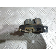 Брава за заден капак за Фолксваген Пасат Б5.5 комби / VW Passat B5.5 2.5 TDI Брава за заден капак за Фолксваген Пасат Б5.5 комби / VW Passat B5.5 2.5 TDI