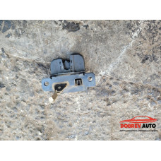 Брава заден капак за VW Golf MK4 Брава заден капак за VW Golf MK4