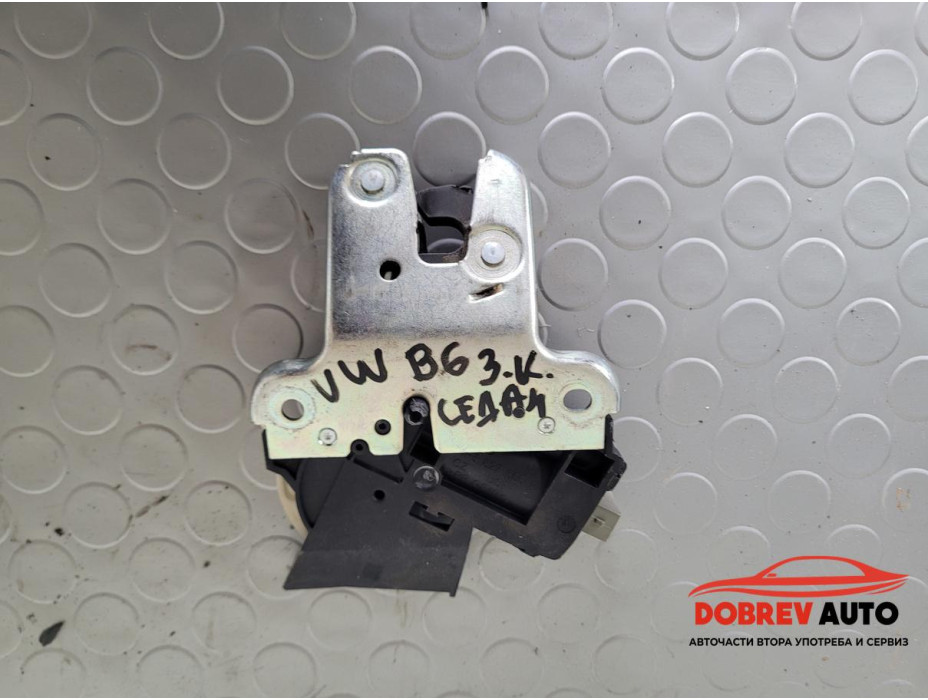 Брава заден капак за VW Passat B6 2.0 TDI BKP Sedan Брава заден капак за VW Passat B6 2.0 TDI BKP Sedan