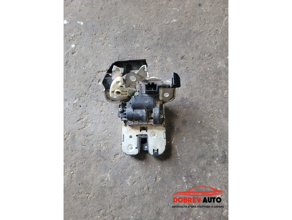 Брава (заден капак - комби) за Audi A4 B7 Брава (заден капак - комби) за Audi A4 B7