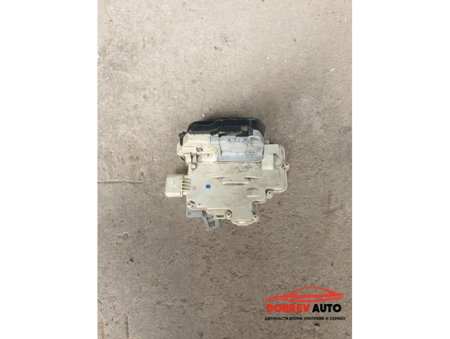 Брава (задна дясна - бяла) за Audi A6 C6 (4F) Брава (задна дясна - бяла) за Audi A6 C6 (4F)