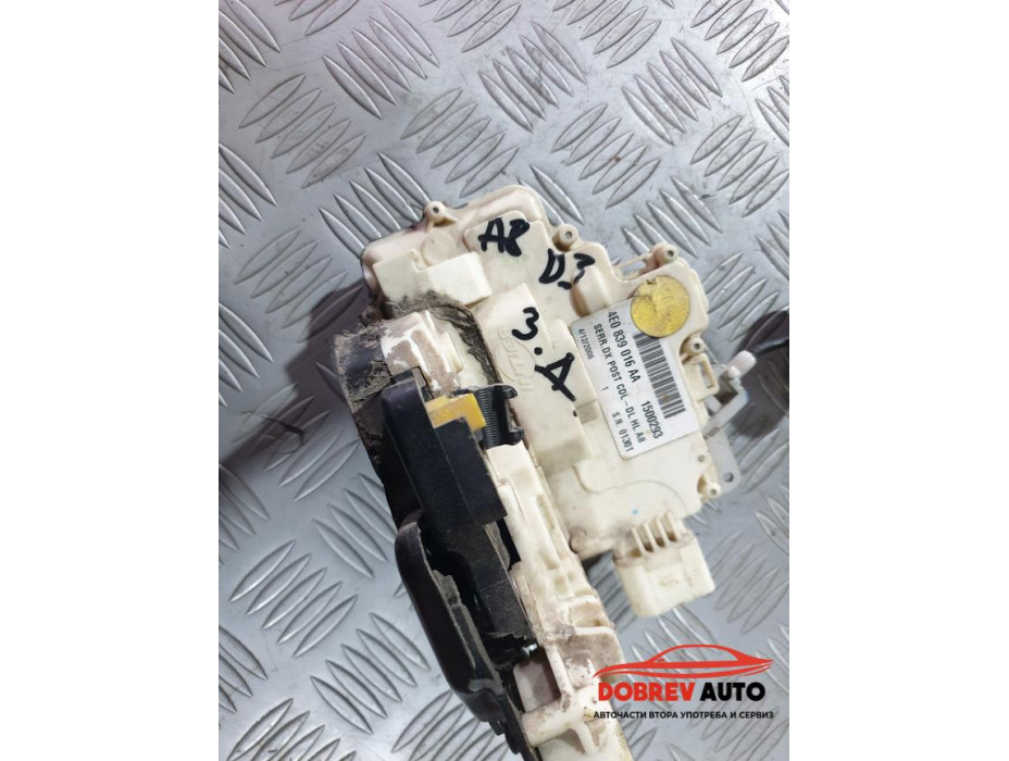 Брава (задна дясна) за Audi A8 D3 Брава (задна дясна) за Audi A8 D3