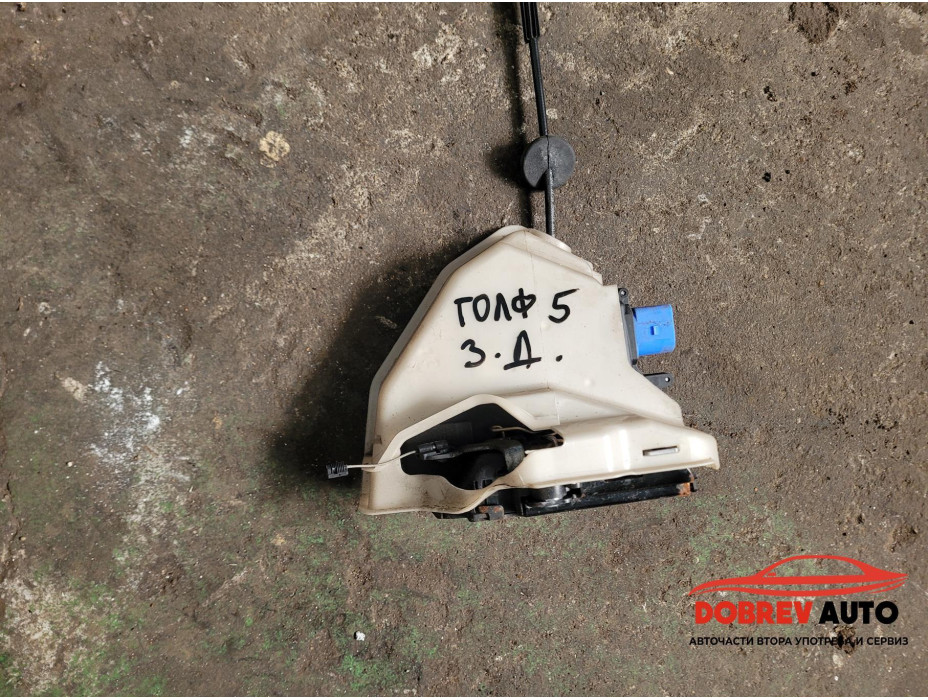 Брава задна дясна за VW Golf V