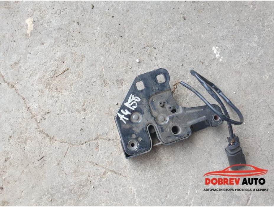 Брава (преден капак) за Audi A4 B8