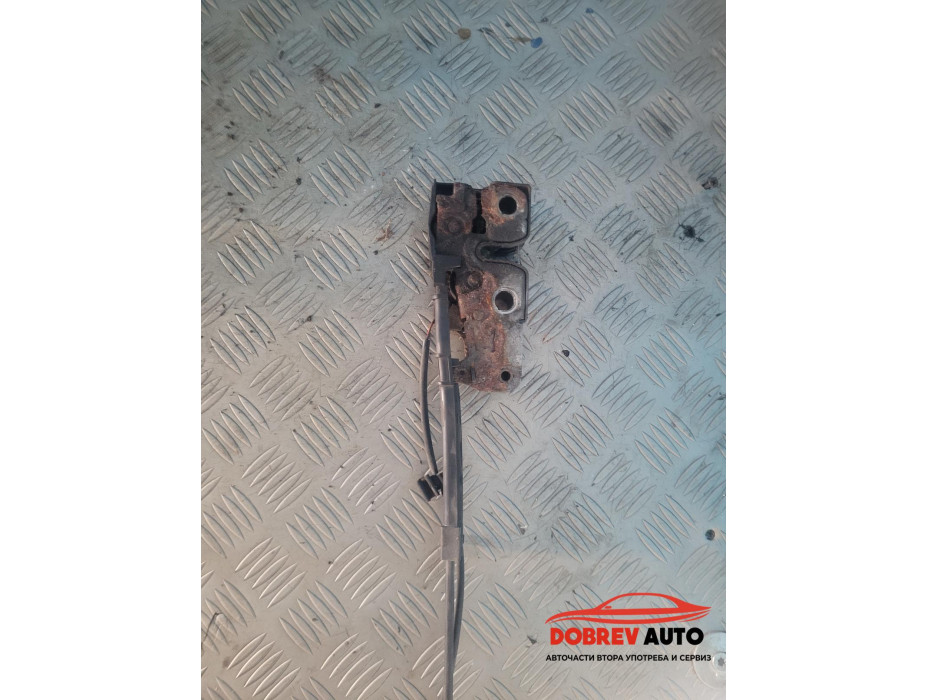 Брава (преден капак) за VW CC десен волан