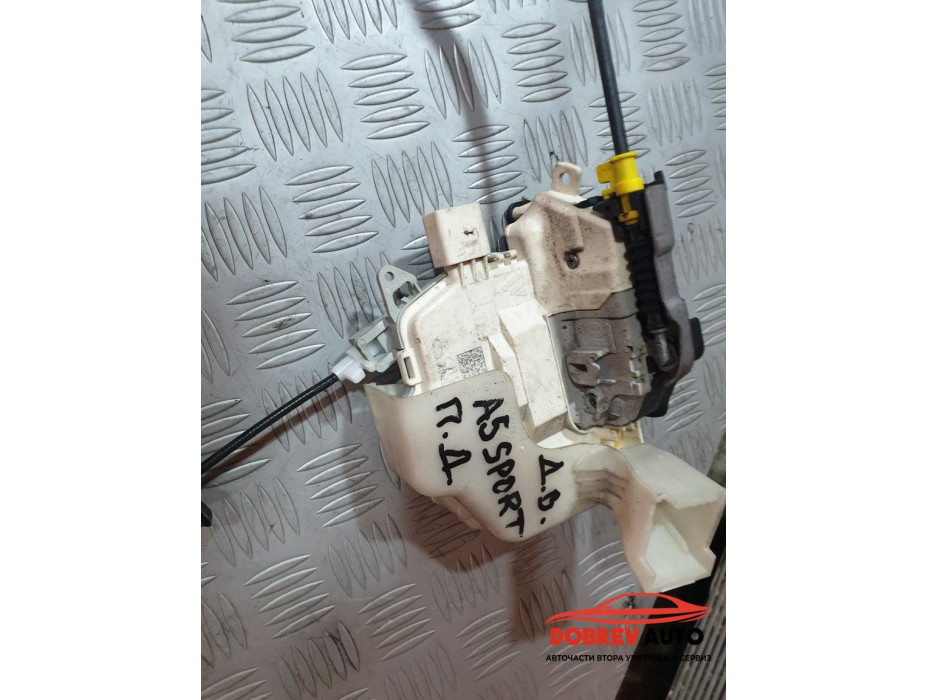 Брава (предна дясна) за Audi A5 8T Sportback десен волан