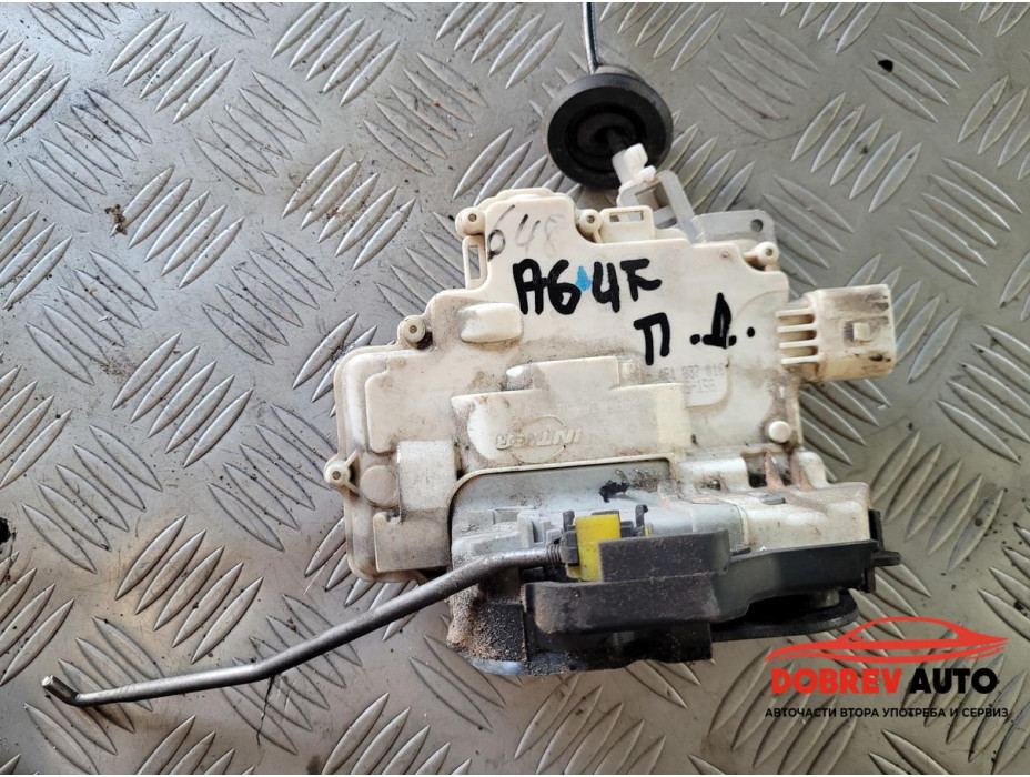 Брава (предна дясна) за Audi A6 C6 (4F) 4.2i