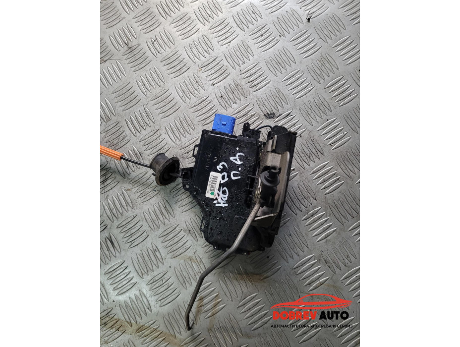 Брава (предна дясна) за Audi A8 D3 4.2 FSI