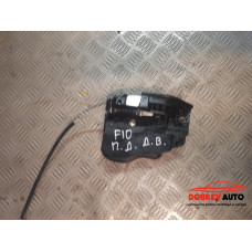 Брава (предна дясна) за BMW F10 520d Sedan десен волан