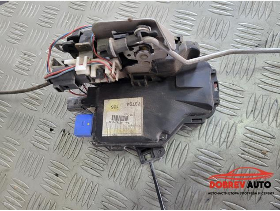 Брава (предна дясна) с вакуум за Audi A8 D3 6.0 W12