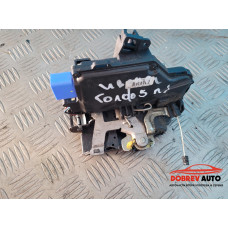 Брава (предна лява - 4 врати) за VW Golf V 2.0 TDI 4 motion Брава (предна лява - 4 врати) за VW Golf V 2.0 TDI 4 motion