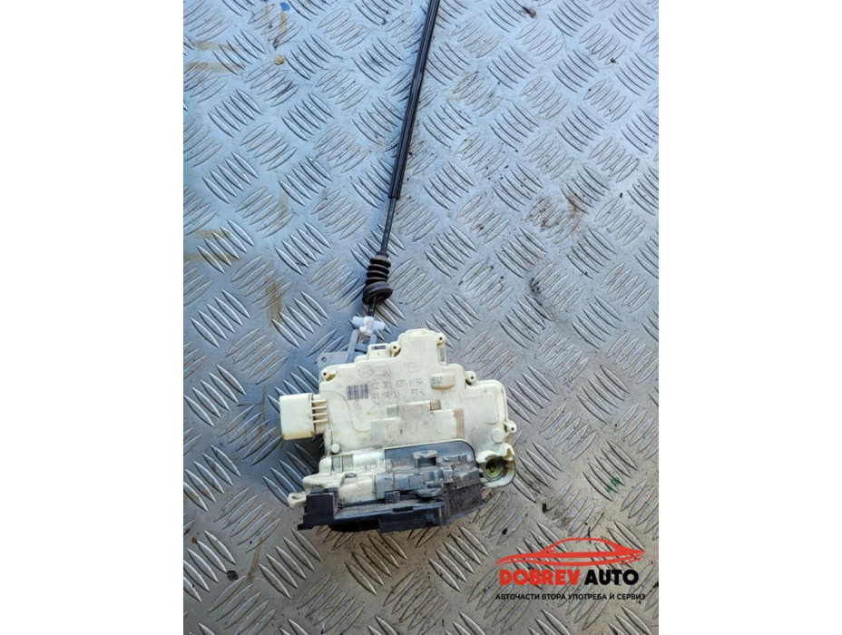 Брава (предна лява - десен волан) за VW Passat B7