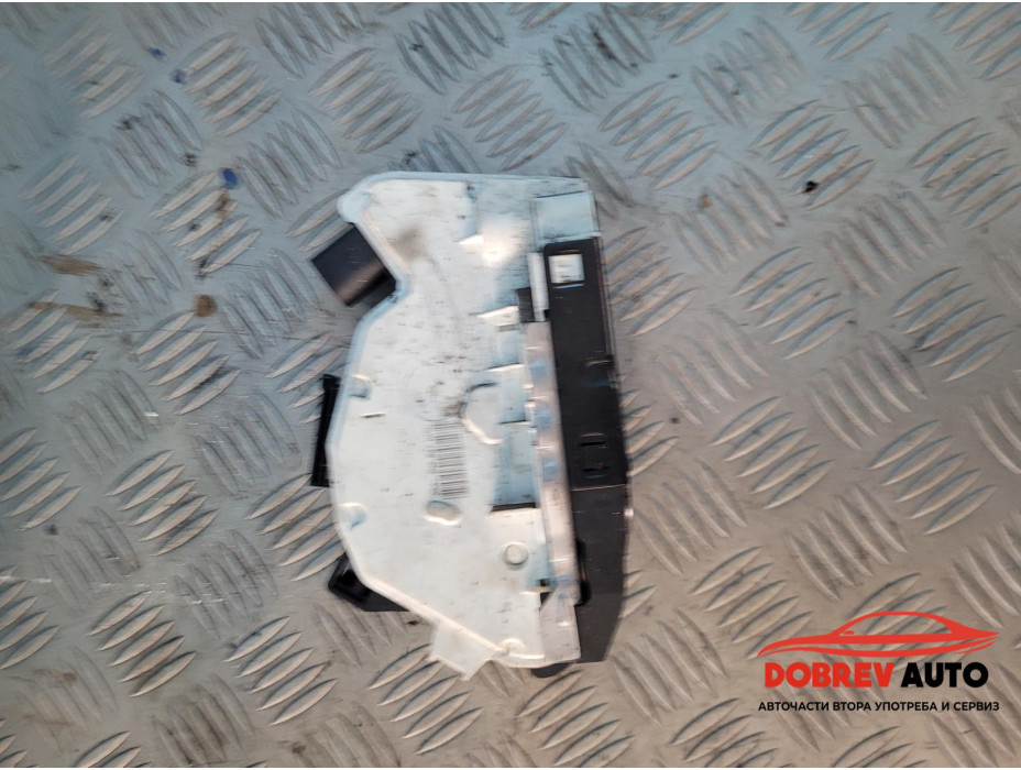 Брава (предна лява) за VW CC 2.0 TDI десен волан