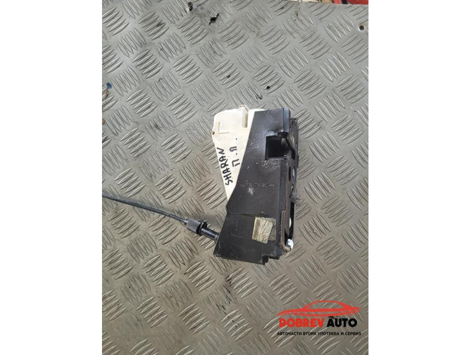 Брава (предна лява) за VW Sharan