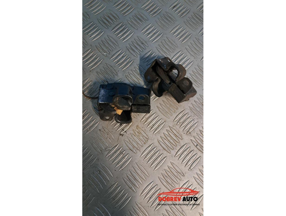 Брави за преден капак за Mercedes S500 W220