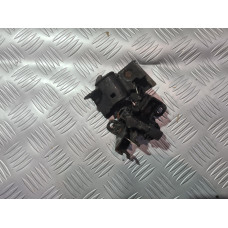 Брави за преден капак за Мерцедес Е 320 комби / Mercedes E 320 W211