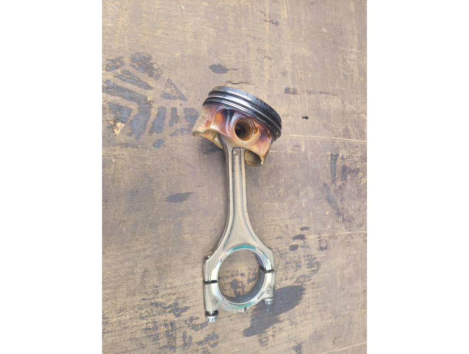 Бутало за Audi A8 D4 4.0 TFSI Бутало за Audi A8 D4 4.0 TFSI