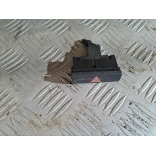 Бутон за аварийни за Audi A6 C6 2.7 TDI Quattro Бутон за аварийни за Audi A6 C6 2.7 TDI Quattro