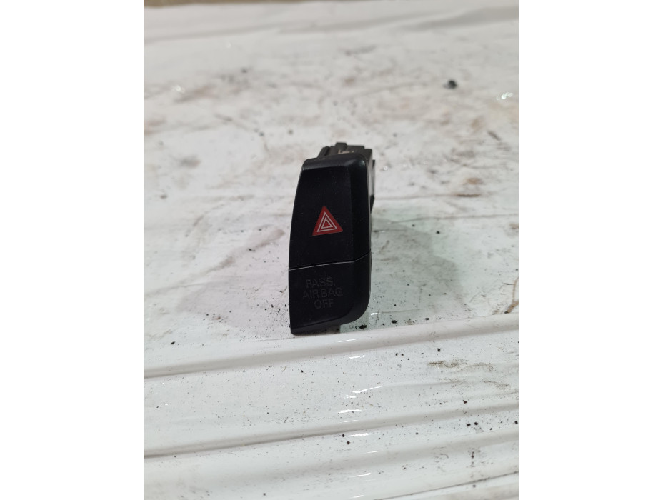 Бутон за аварийни за Ауди А4 Б8 / Audi A4 B8 2.0 TDI комби Бутон за аварийни за Ауди А4 Б8 / Audi A4 B8 2.0 TDI комби