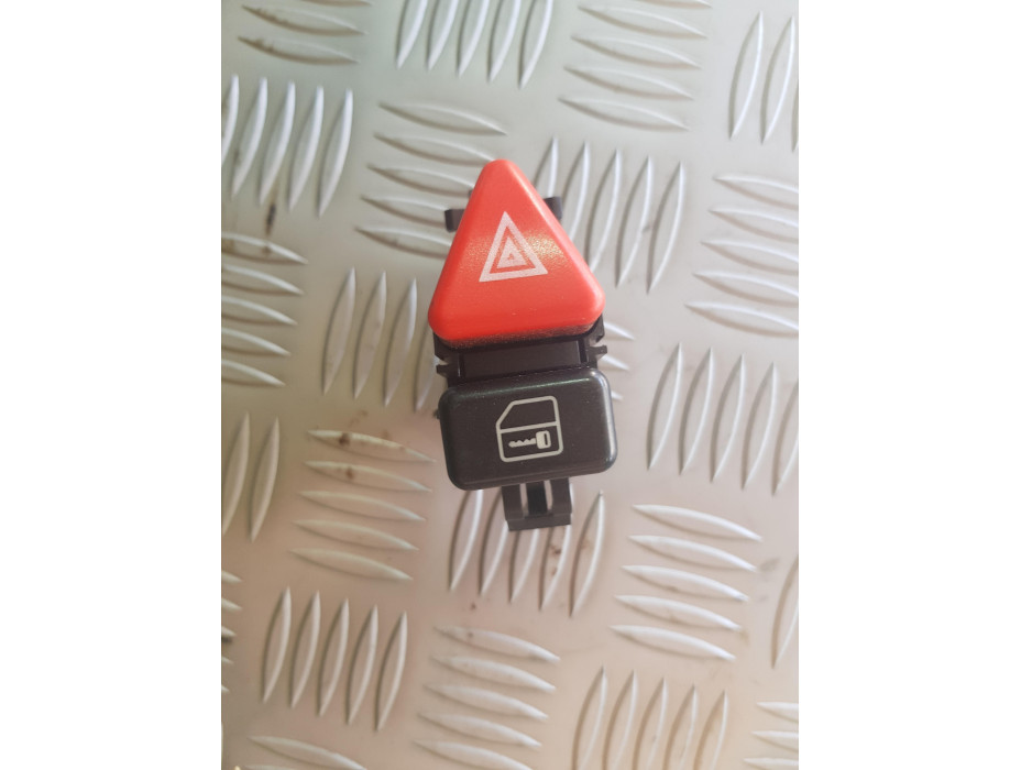 Бутон за аварийни светлини за Mercedes A Class W168 Бутон за аварийни светлини за Mercedes A Class W168