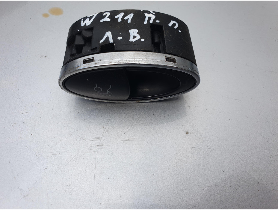 Бутон за багажник за Mercedes E Class W211 2.7CDI