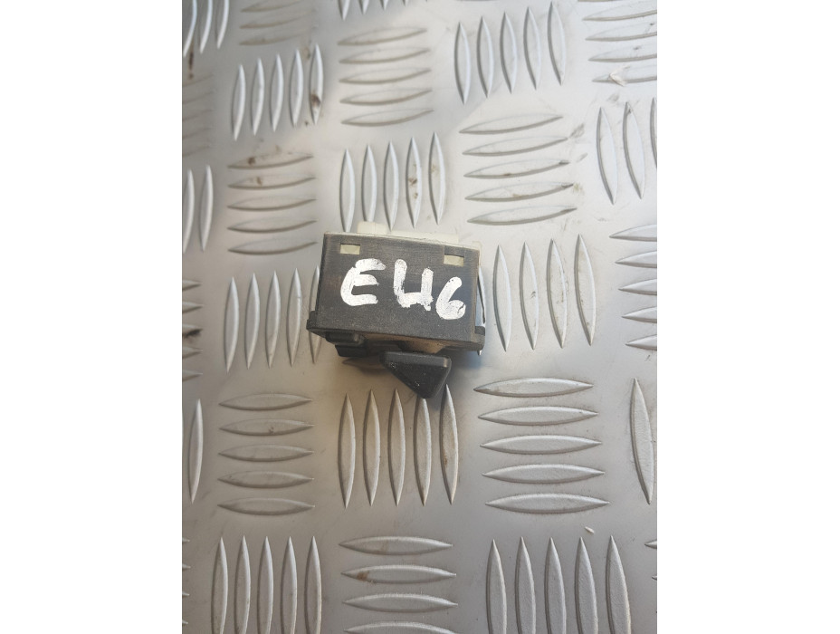 Бутон за ел. огледала с прибиране за BMW 3 серия E46