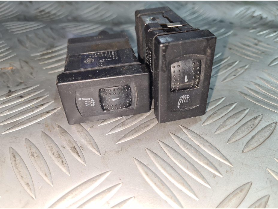 Бутон за подгряване на седалки за VW Passat B5 2.5 TDI Бутон за подгряване на седалки за VW Passat B5 2.5 TDI