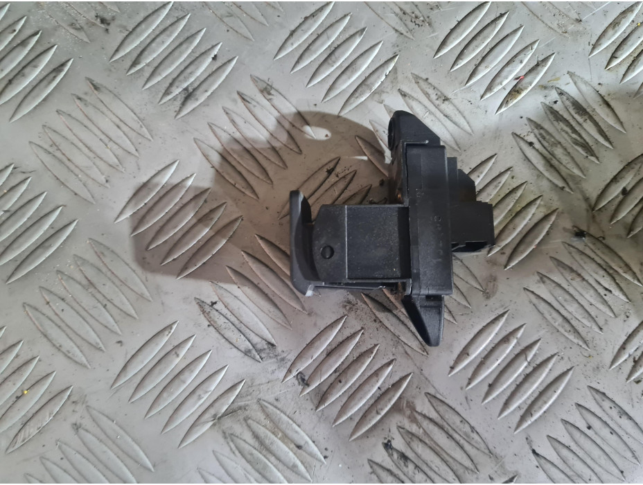 Бутон за ръчна спирачка за Audi A6 C6 2.7 TDI Quattro