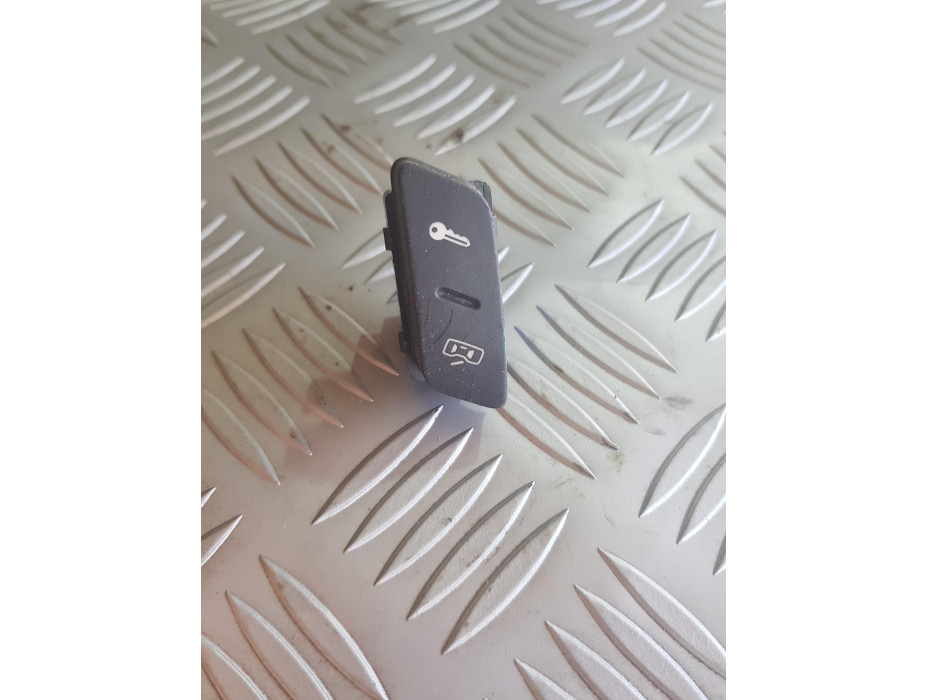 Бутон за централно заключване за Volkswagen Golf 5