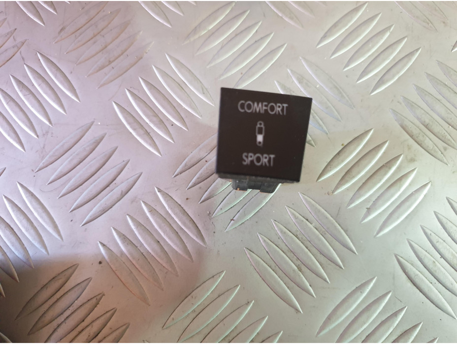 Бутон - окачване за VW Passat CC 2.0 TSI - Десен волан