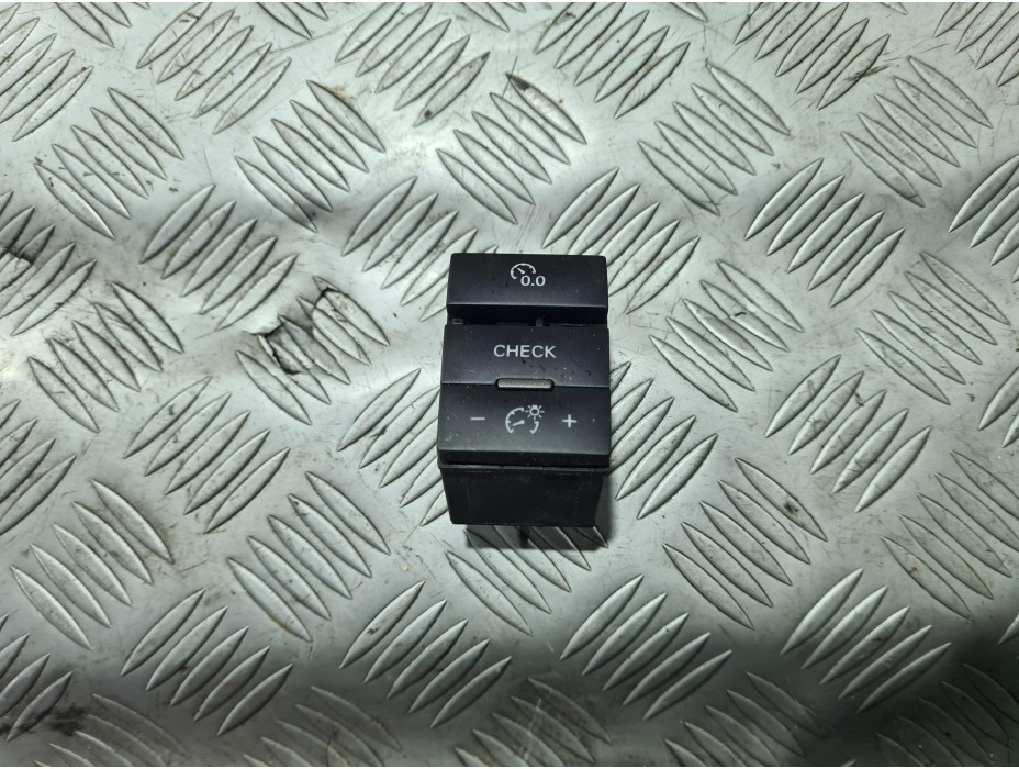 Бутони CHECK за Audi A6 4F - Въздушно окачване