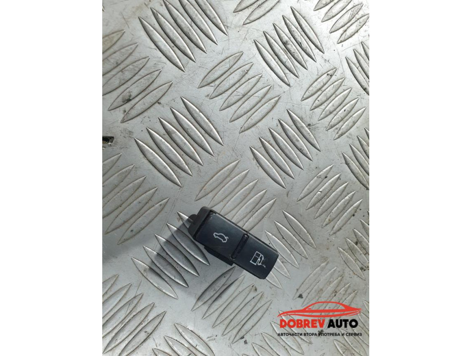 Бутони (резервоар и багажник) за Audi A8 D3 4.2 TDI
