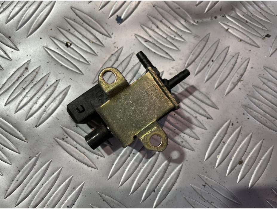 Вакуум за Audi A6 C5 2.4I