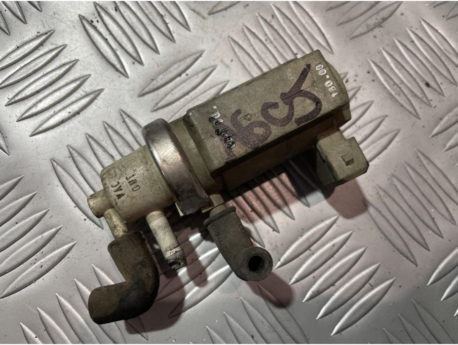 Вакуум клапан (бял) за Ауди А6 Ц5 2.5 Дизел / Audi A6 C5