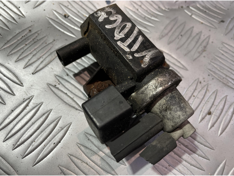 Вакуум клапан за Mercedes Vito W639 2.2CDI Вакуум клапан за Mercedes Vito W639 2.2CDI