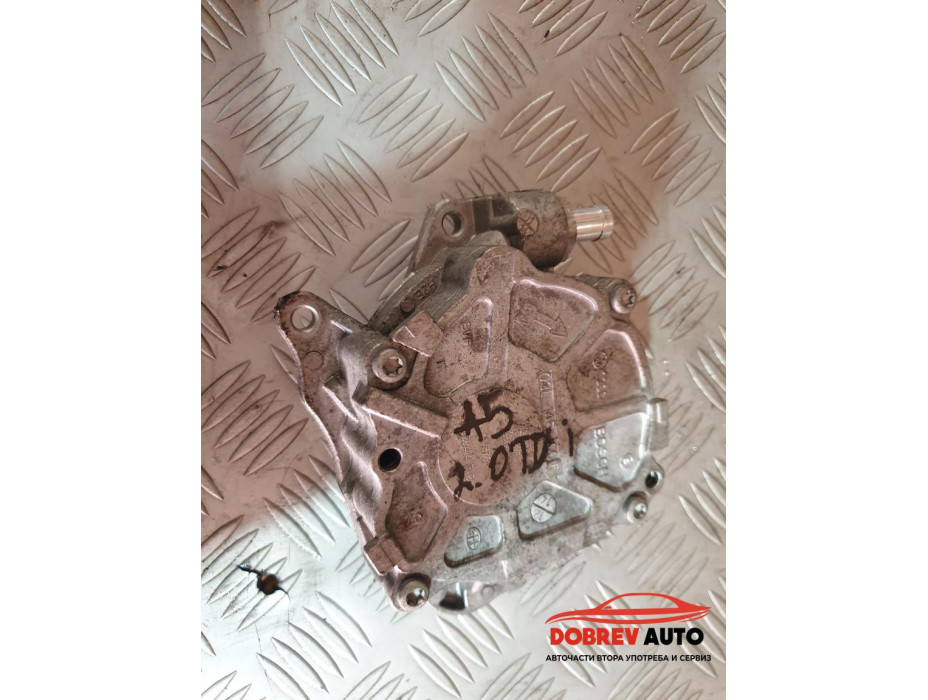 Вакуум помпа за Audi A5 8T 2.0 TDI Вакуум помпа за Audi A5 8T 2.0 TDI