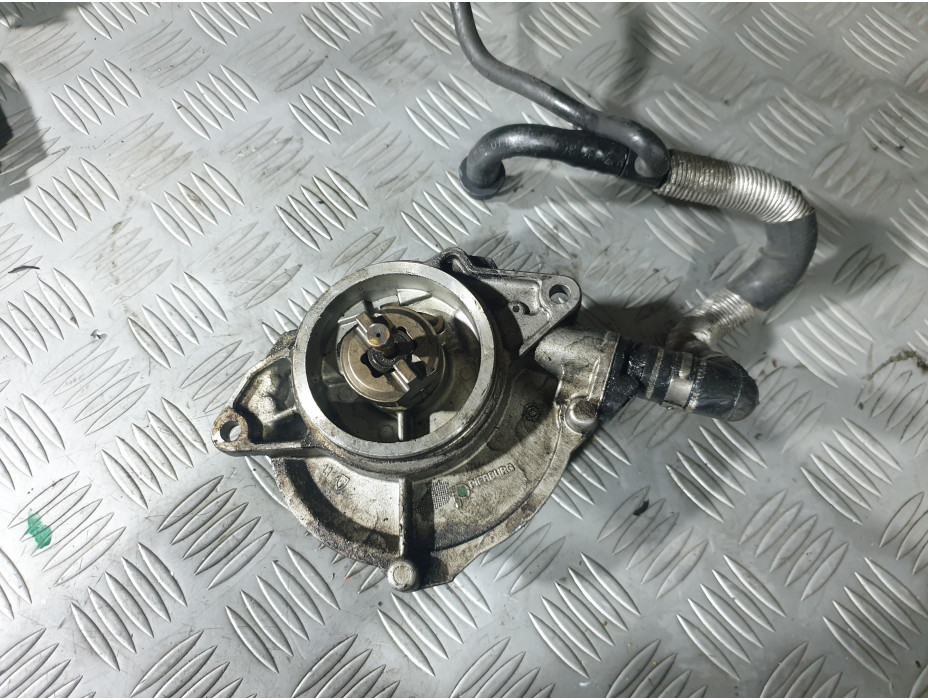 Вакуум помпа за Audi A8 D3 3.0TDI