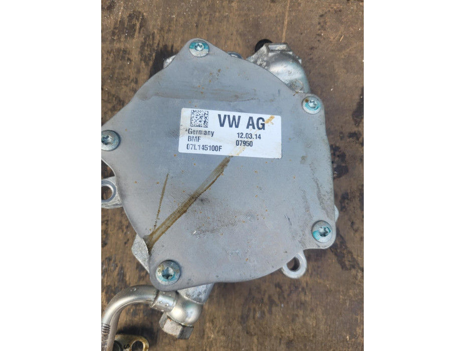 Вакуум помпа за Audi A8 D4 4.0 TFSI Вакуум помпа за Audi A8 D4 4.0 TFSI