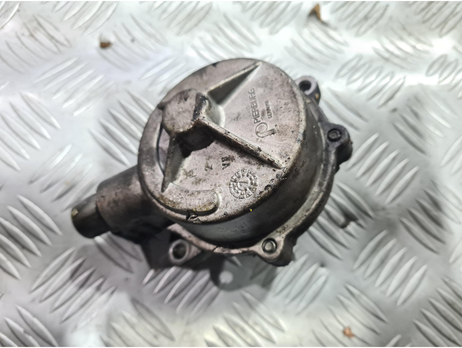 Вакуум помпа за VW Passat B5 2.5 TDI Вакуум помпа за VW Passat B5 2.5 TDI